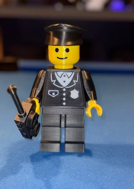 Mô hình Policeman Brick MegaFigure (Tỉ lệ 5:1) - Image 1