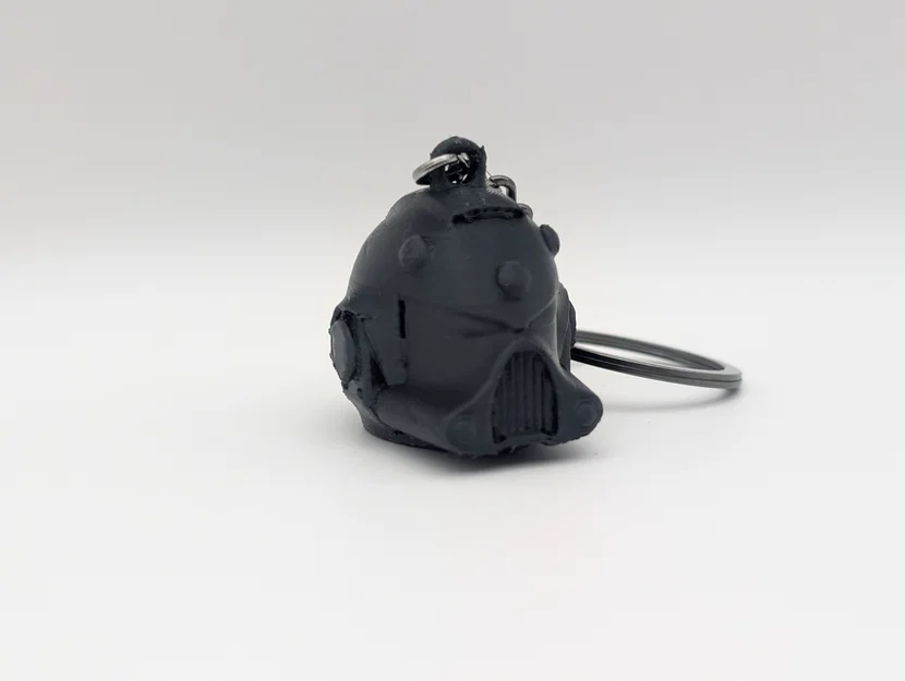 Móc khóa mô hình mũ Space Marine ấn tượng cho fan Warhammer 40k - Image 12