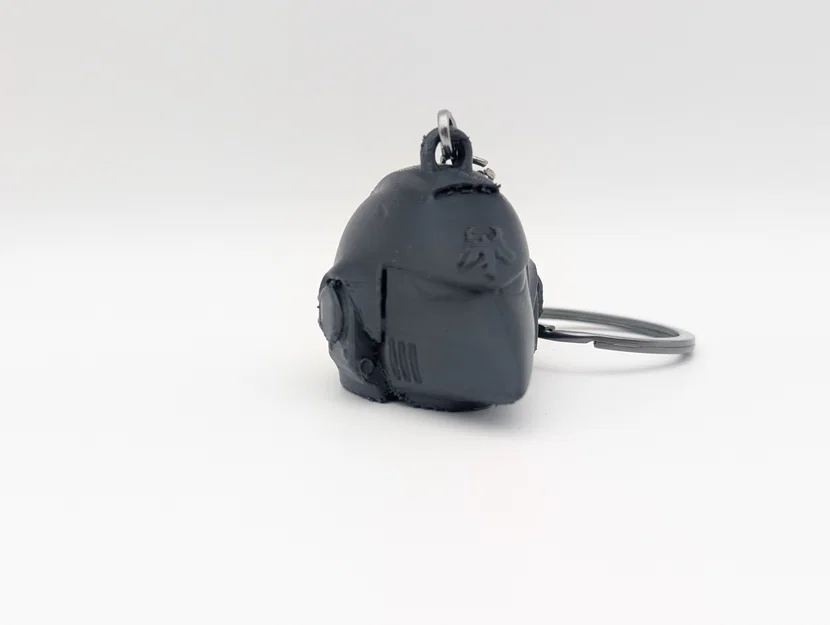 Móc khóa mô hình mũ Space Marine ấn tượng cho fan Warhammer 40k - Image 15