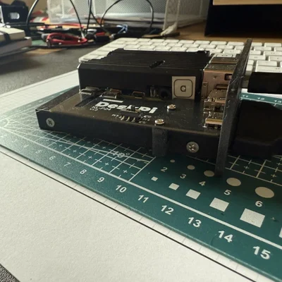 Giá đỡ Raspberry Pi 4 dạng module cho tủ rack 10 inch Homelab