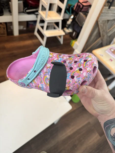 Phụ kiện gắn bao đựng Zyn cho dép Crocs (Zyn Holster Jibbit) - Image 1