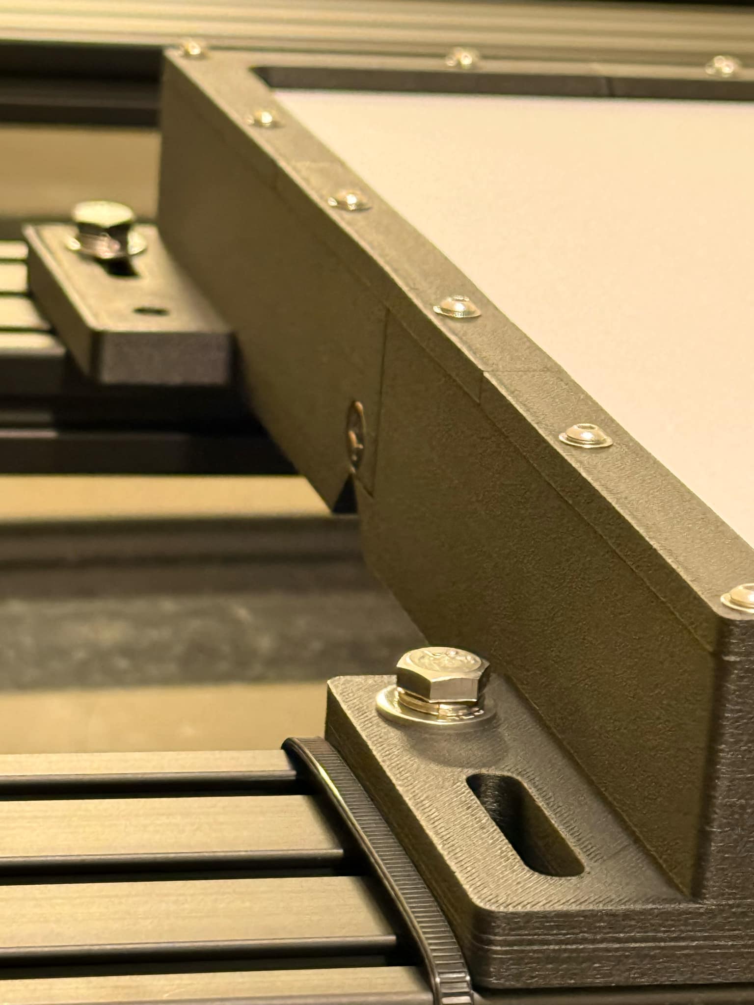 Giá đỡ Starlink Mini cho thanh nóc xe (Roof Rack Mount) - Image 2