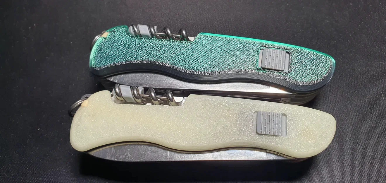 Ốp tay cầm Victorinox Plus (111mm) tích hợp khe bút bi - Image 4