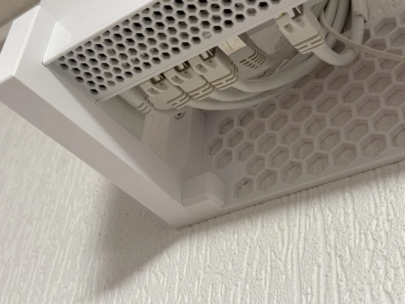 Giá treo tường FRITZ!Box 5690 Pro - Tích hợp Heat Set Inserts - Image 5