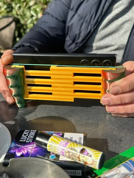 Tay cầm chơi game cho điện thoại (Mobile Phone Gaming Grip) - Image 2