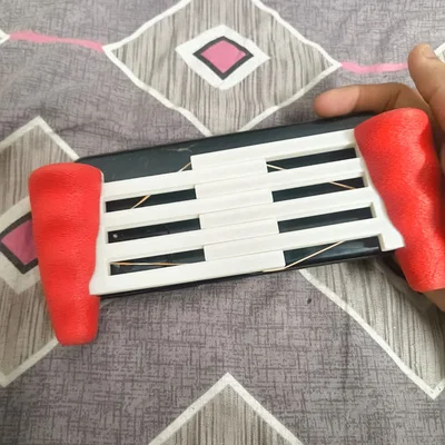 Tay cầm chơi game cho điện thoại (Mobile Phone Gaming Grip)