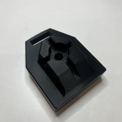 Ngàm gắn pin Parkside lên hộp dụng cụ Qbrick