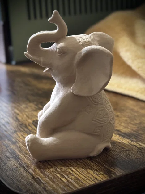 Tượng chú voi ngồi với họa tiết hoa văn tinh xảo - Image 4