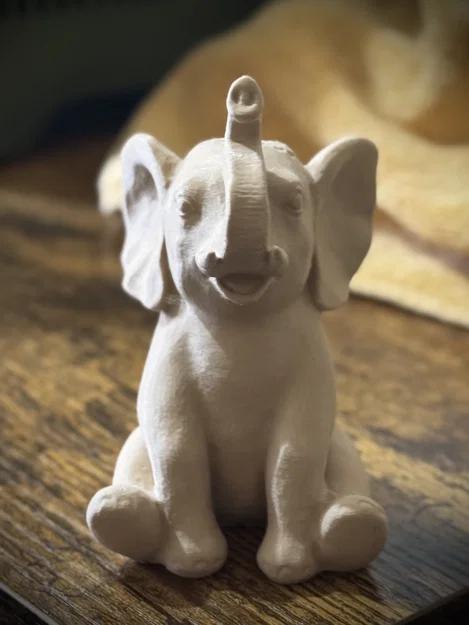 Tượng chú voi ngồi với họa tiết hoa văn tinh xảo - Image 5