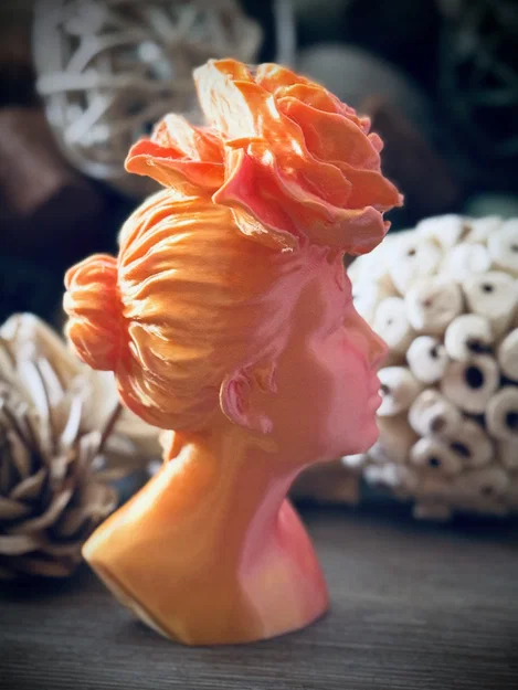 Tượng bán thân Người phụ nữ cài hoa lớn - Image 4