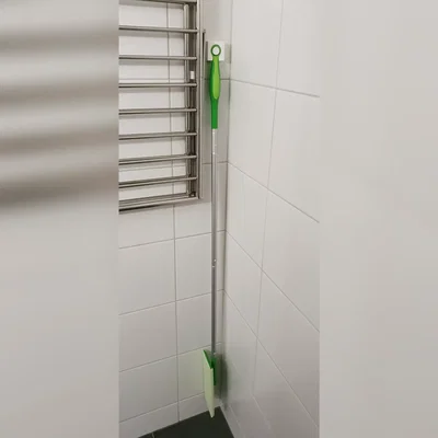 Móc treo cây lau nhà Swiffer tiện lợi, tiết kiệm không gian