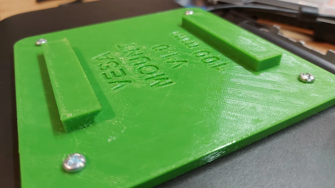 Giá treo tường màn hình VESA 100mm (kiểu French Cleat) in 3D - Image 4