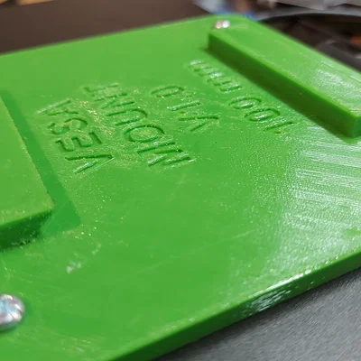 Giá treo tường màn hình VESA 100mm (kiểu French Cleat) in 3D