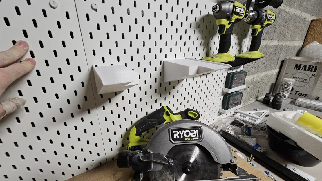 Giá treo máy cưa đĩa Ryobi cho bảng Ikea Skadis - Image 2