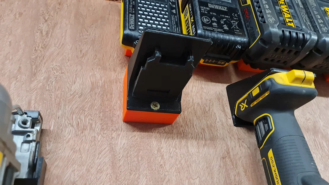 Giá treo dụng cụ Dewalt (Dewalt tool hanger) - Image 4