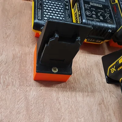 Giá treo dụng cụ Dewalt (Dewalt tool hanger)