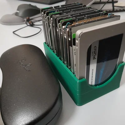 Khay đựng ổ cứng 2.5 inch HDD/SSD: Giải pháp sắp xếp ngăn nắp cho bàn làm việc