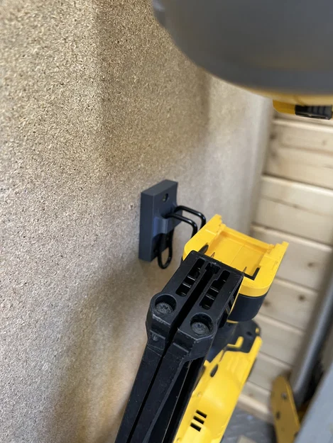 Giá treo súng bắn đinh Dewalt DCN660N in 3D gọn gàng, chắc chắn - Image 1