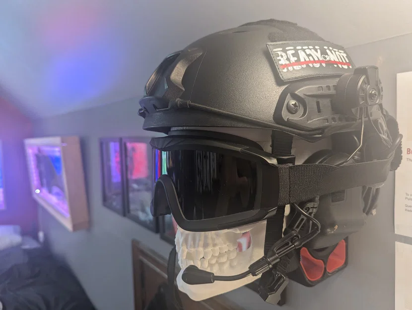 Giá treo mũ bảo hiểm hình đầu lâu (Skull Helmet Holder) - Image 1