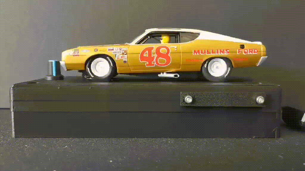 Thiết bị chà nhám và cân bằng lốp xe Slot Car