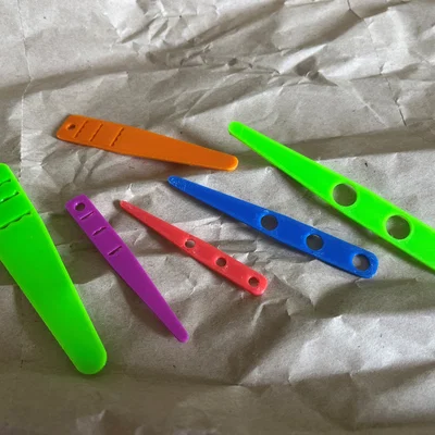 Dụng cụ xỏ thun & dây dù (Elastic & Cord threader)