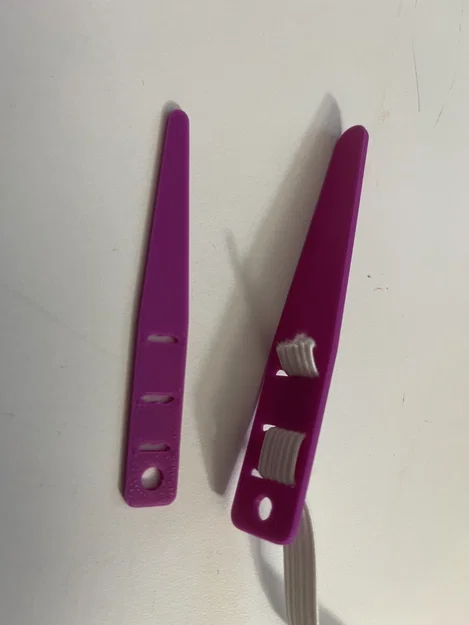 Dụng cụ xỏ thun & dây dù (Elastic & Cord threader) - Image 2