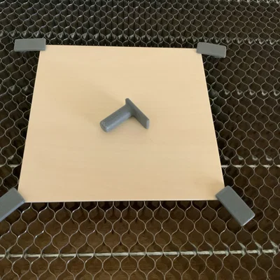 Chốt giữ vật liệu cho bàn cắt laser dạng tổ ong