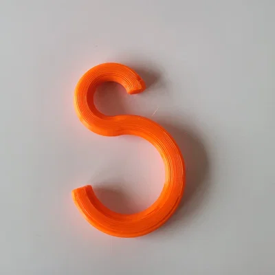 Móc treo chữ S (S-hook)