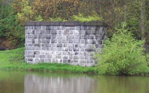 Trụ cầu đá 3D tương thích đường ray xe lửa gỗ Brio, IKEA - Image 3