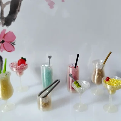 Bộ sưu tập chai lọ và ly tí hon tỉ lệ 1/6