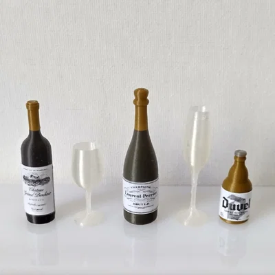 Bộ sưu tập chai lọ và ly tí hon tỉ lệ 1/6