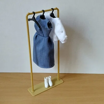 Giá Treo Quần Áo Búp Bê / Móc Treo Búp Bê