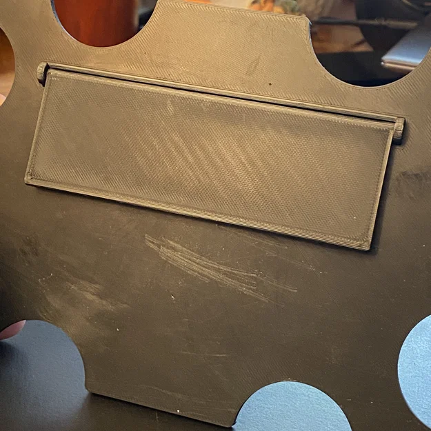 Lords of Waterdeep - Khay đựng thẻ Quest tại Cliffwatch Inn (kèm chân đứng) - Image 3