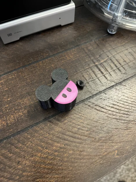 Móc treo tường hình chuột Mickey (Dùng cho nón, túi xách Loungefly) - Image 9