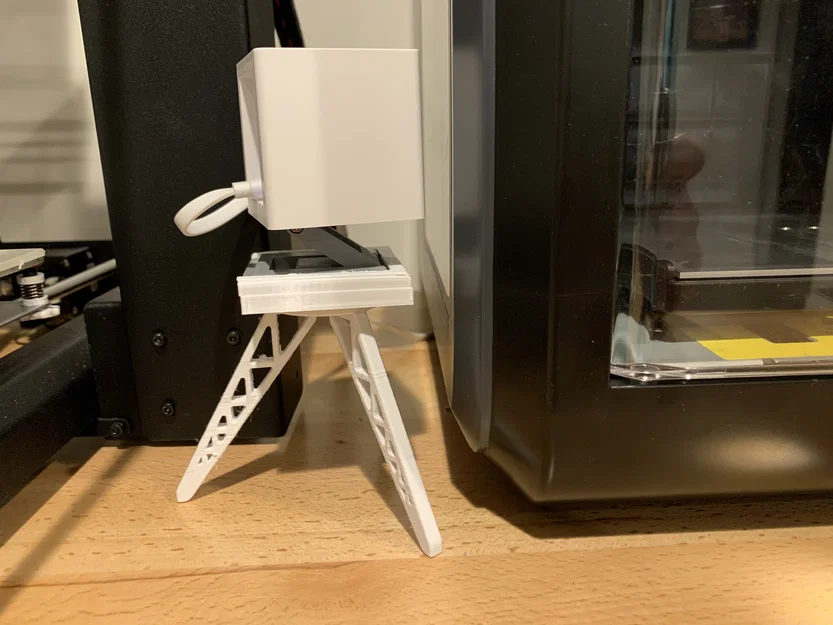 Giá đỡ tripod đơn giản cho Wyze Camera (v2) - Image 2