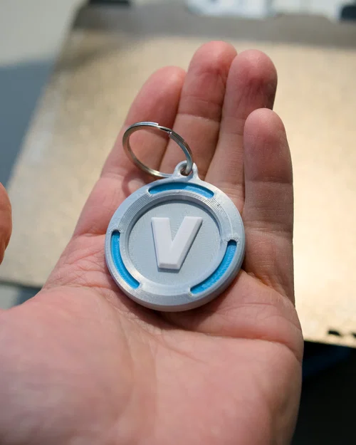 Móc khóa V-buck Fortnite - Image 1