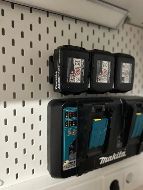 Giá treo Skadis cho bộ sạc Makita DC18RD - Image 1