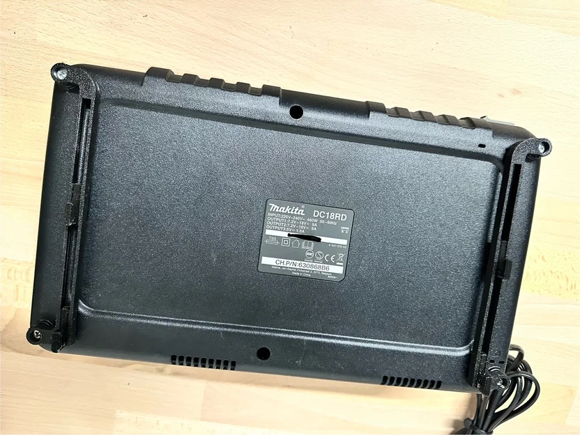 Giá treo Skadis cho bộ sạc Makita DC18RD - Image 2