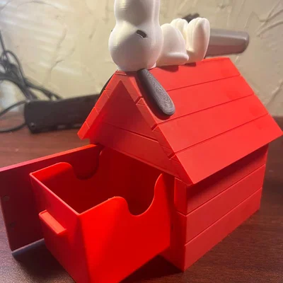 Hộp đựng bài MTG hình Snoopy / Nhà chó