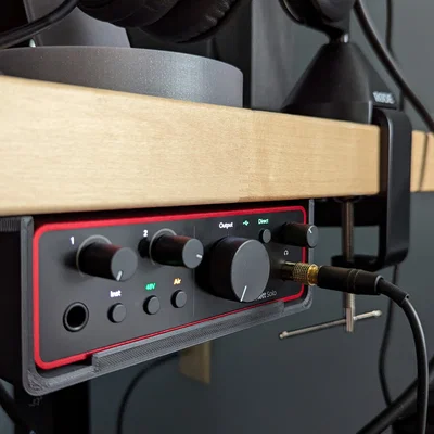 Giá treo dưới bàn cho Focusrite Scarlett Solo