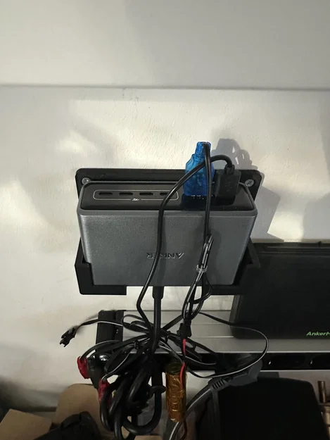 Giá treo tường cho củ sạc Anker Prime 200w - Image 1