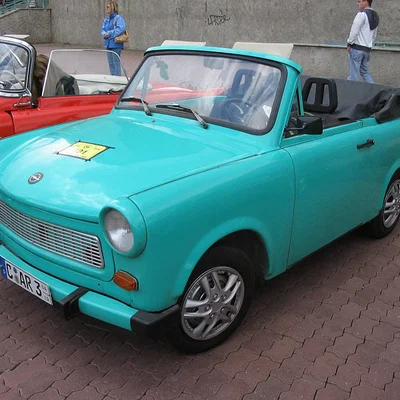 Mô hình xe cảnh sát Trabant phong cách LEGO in 3D độc đáo