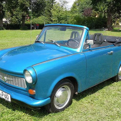 Mô hình xe cảnh sát Trabant phong cách LEGO in 3D độc đáo