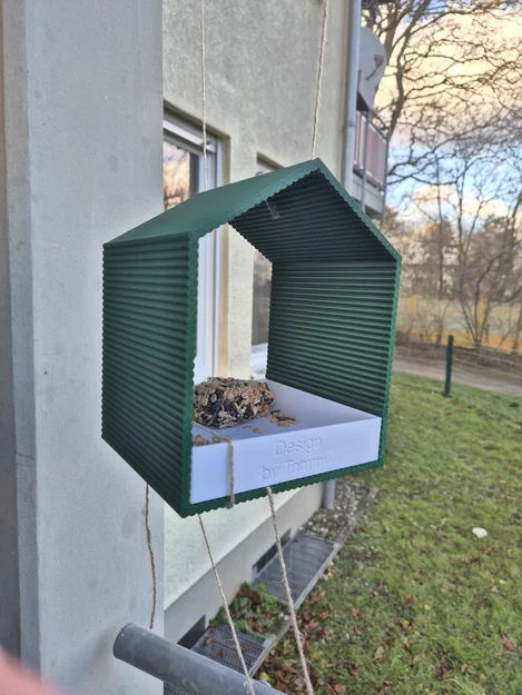 Nhà cho chim kiểu khóa cổ điển - Image 1