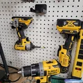 Giá treo máy khoan Dewalt hệ Peglock của Sy - Thumbnail 1