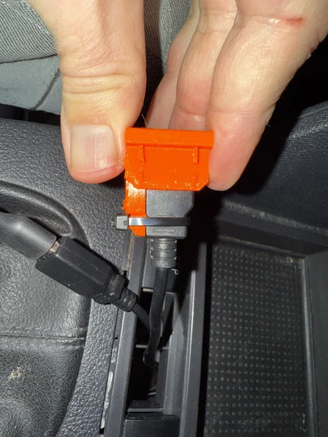 Bộ chuyển đổi cổng USB cho VW Golf/Touran có kèm chốt khóa dây rút - Image 2