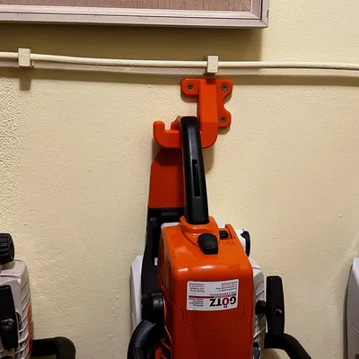 Giá treo tường cho máy cưa xích (STIHL 025)