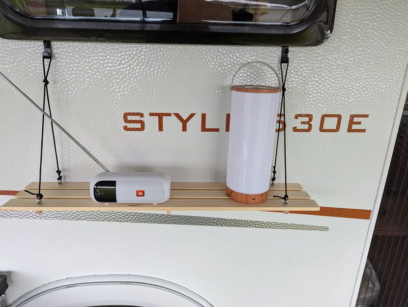 Móc Treo Kệ Cửa Sổ LMC Cho Xe Caravan - Image 1