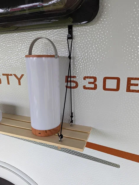 Móc Treo Kệ Cửa Sổ LMC Cho Xe Caravan - Image 2