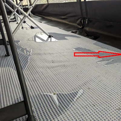 Nắp bảo vệ chân cọc dựng lều Wigo giúp chống rách thảm hiệu quả